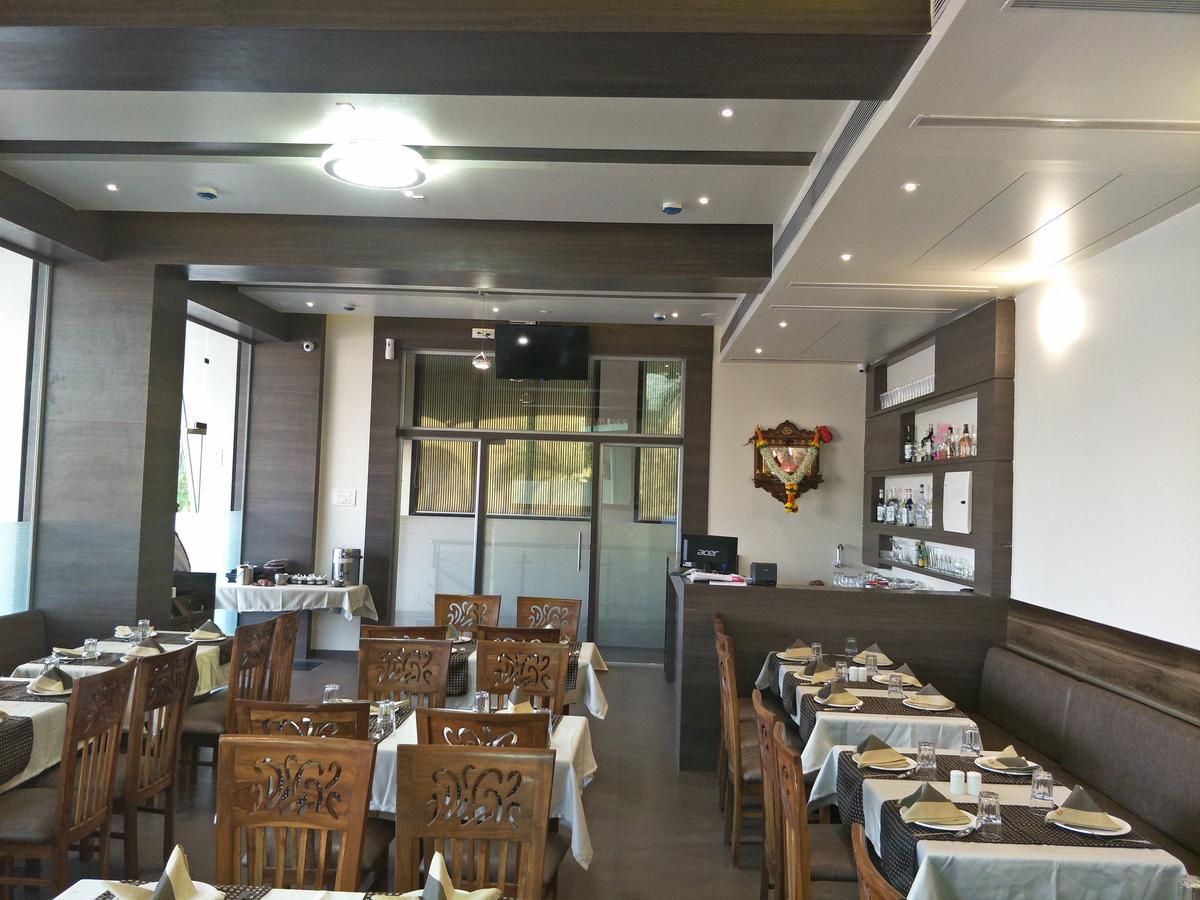 K D Residency Hotel Kalyān Exterior foto
