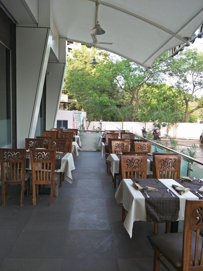 K D Residency Hotel Kalyān Exterior foto